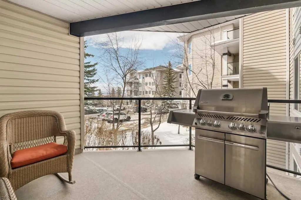 345 Rocky Vista Park NW Calgary AB T3G 5K6