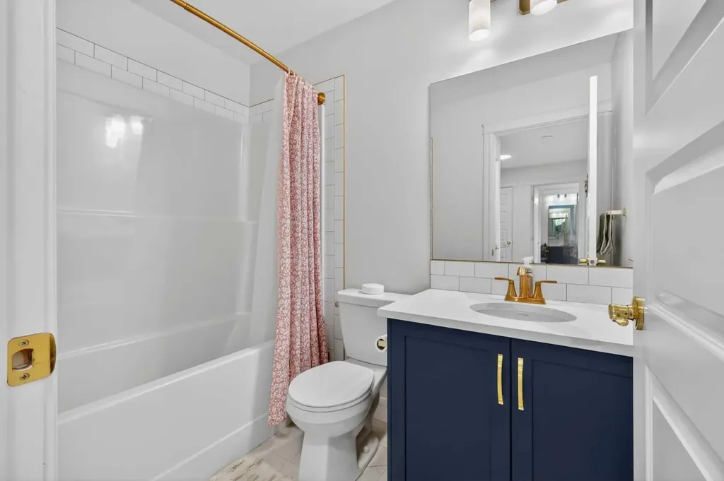 10060 46 Street NE Calgary AB T3M 3A6