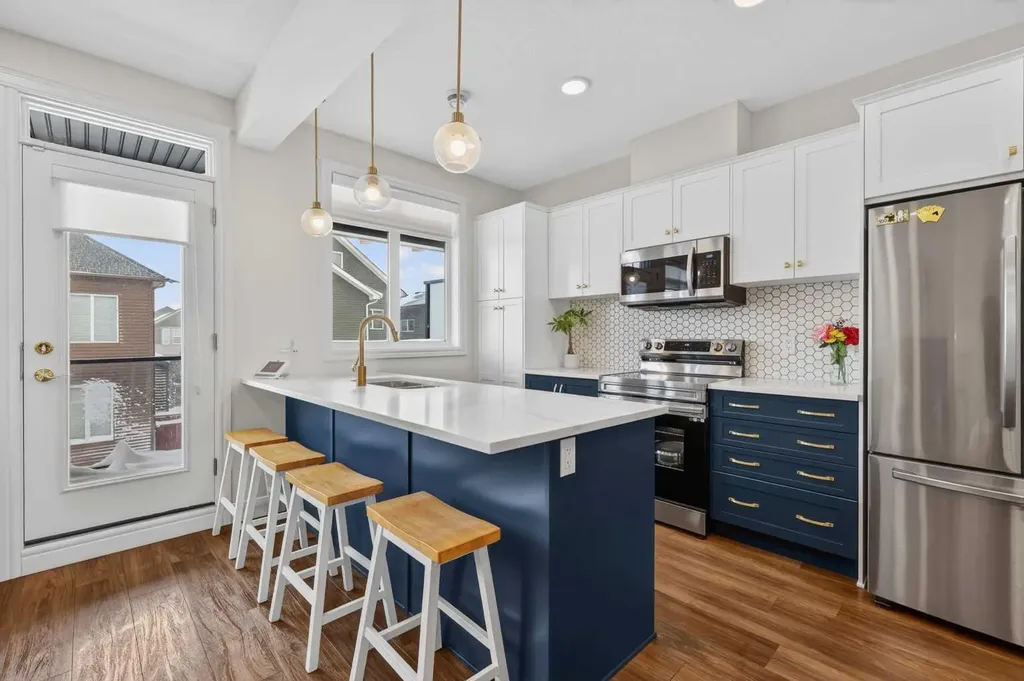 10060 46 Street NE Calgary AB T3M 3A6