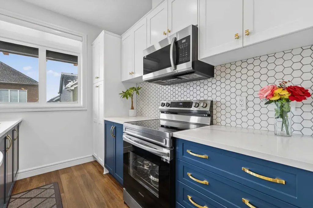 10060 46 Street NE Calgary AB T3M 3A6