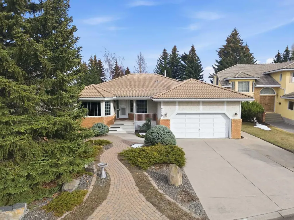 240 Varsity Estates Terrace NW Calgary AB T3B 5J4