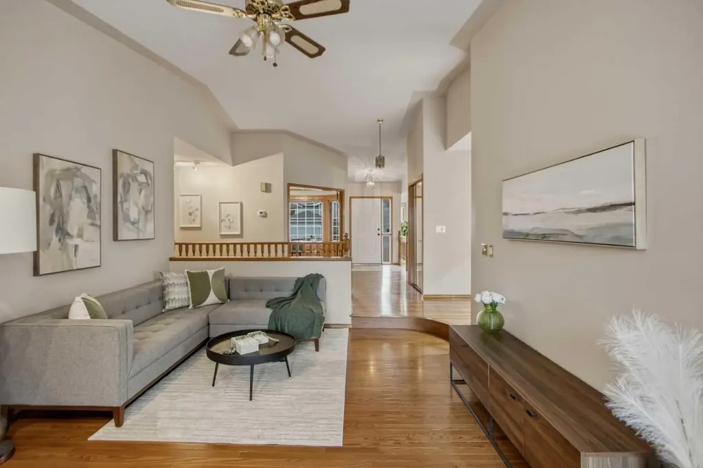 240 Varsity Estates Terrace NW Calgary AB T3B 5J4