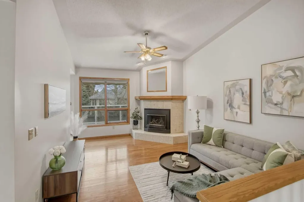 240 Varsity Estates Terrace NW Calgary AB T3B 5J4