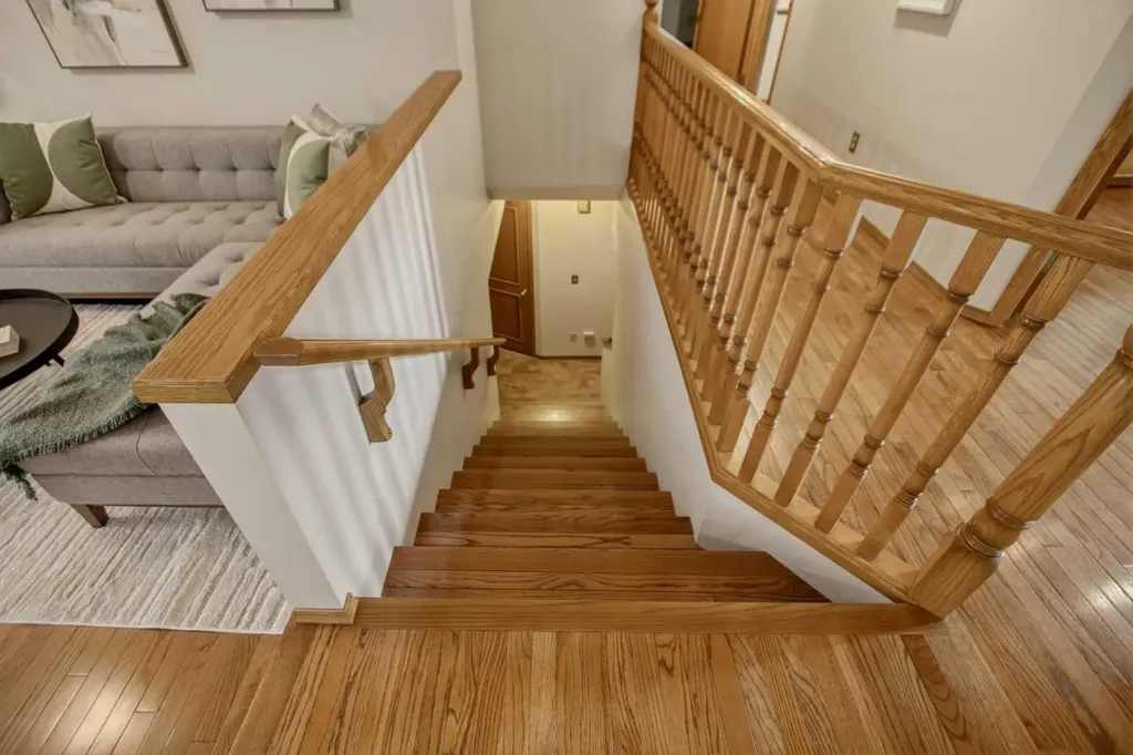 240 Varsity Estates Terrace NW Calgary AB T3B 5J4