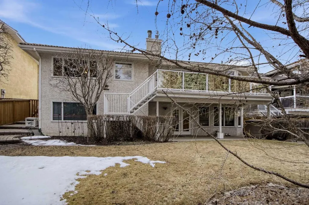 240 Varsity Estates Terrace NW Calgary AB T3B 5J4
