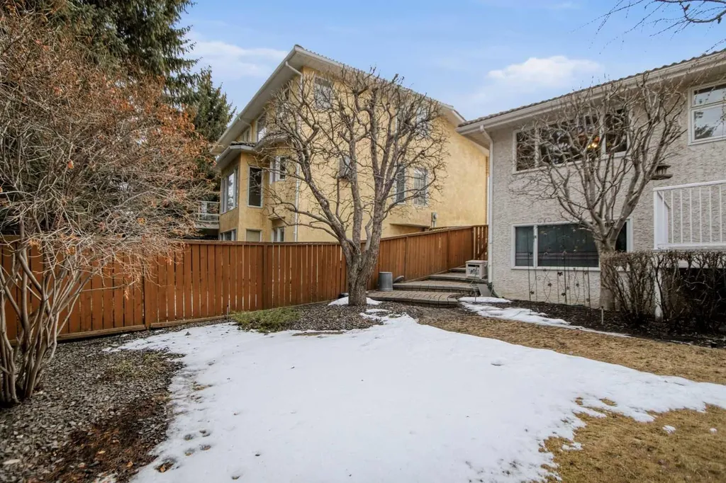 240 Varsity Estates Terrace NW Calgary AB T3B 5J4