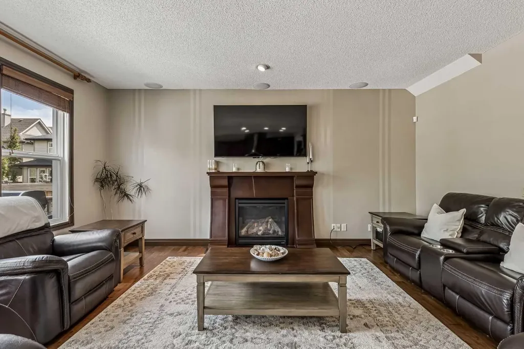 12 Mahogany Heath SE Calgary AB T3M0R5