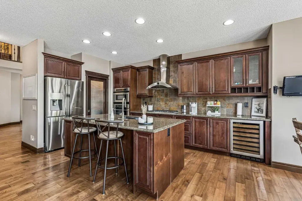 12 Mahogany Heath SE Calgary AB T3M0R5