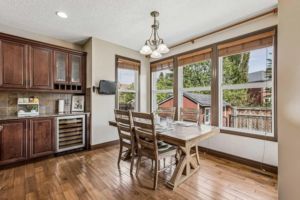 12 Mahogany Heath SE Calgary AB T3M0R5