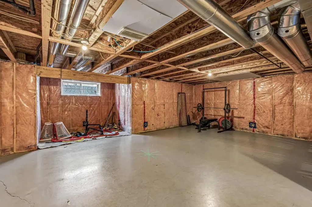12 Mahogany Heath SE Calgary AB T3M0R5
