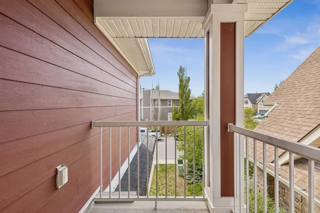 12 Mahogany Heath SE Calgary AB T3M0R5