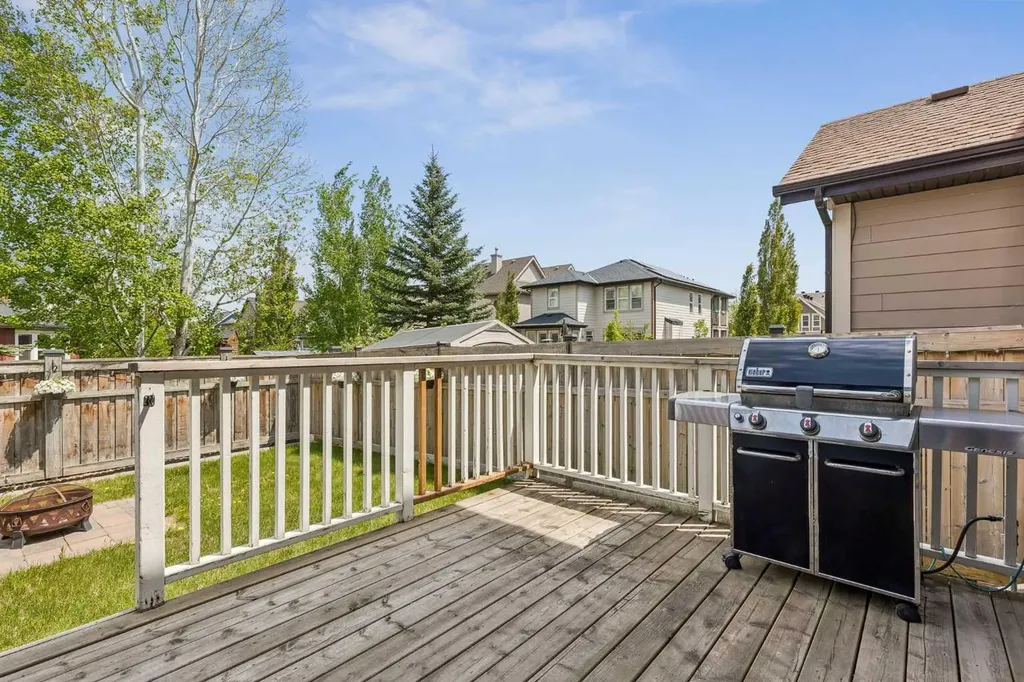 12 Mahogany Heath SE Calgary AB T3M0R5