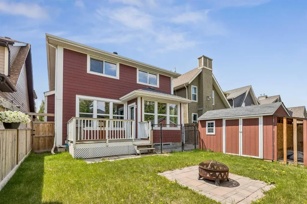 12 Mahogany Heath SE Calgary AB T3M0R5