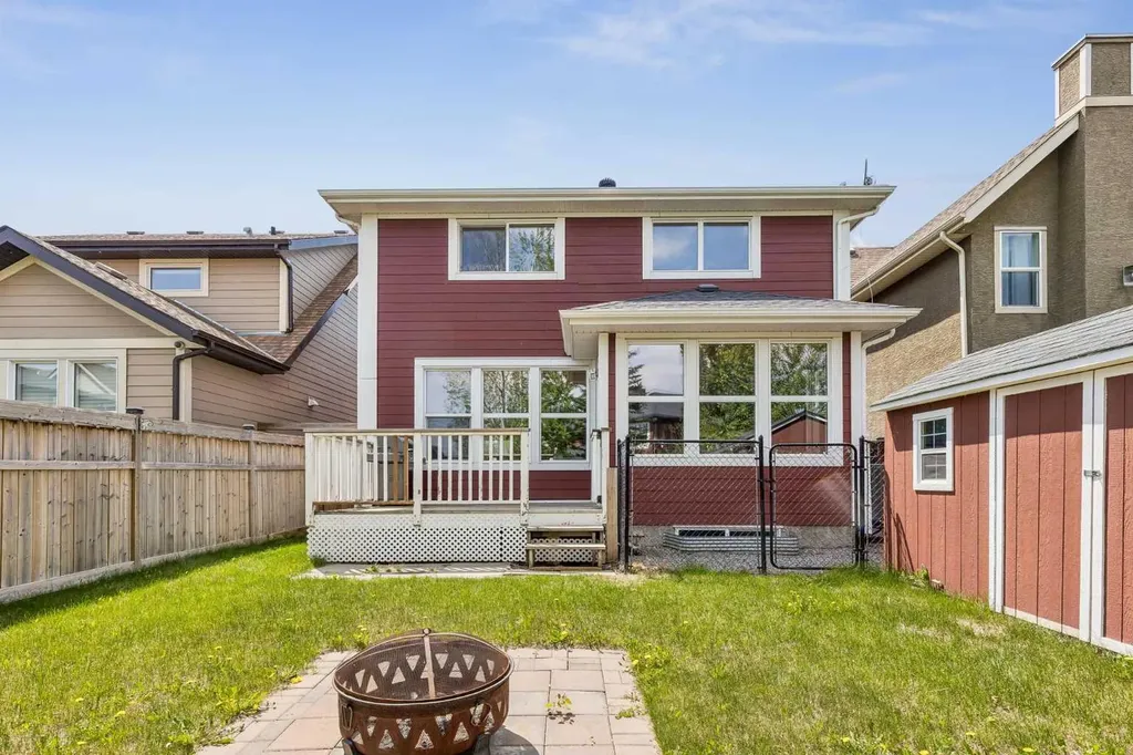 12 Mahogany Heath SE Calgary AB T3M0R5
