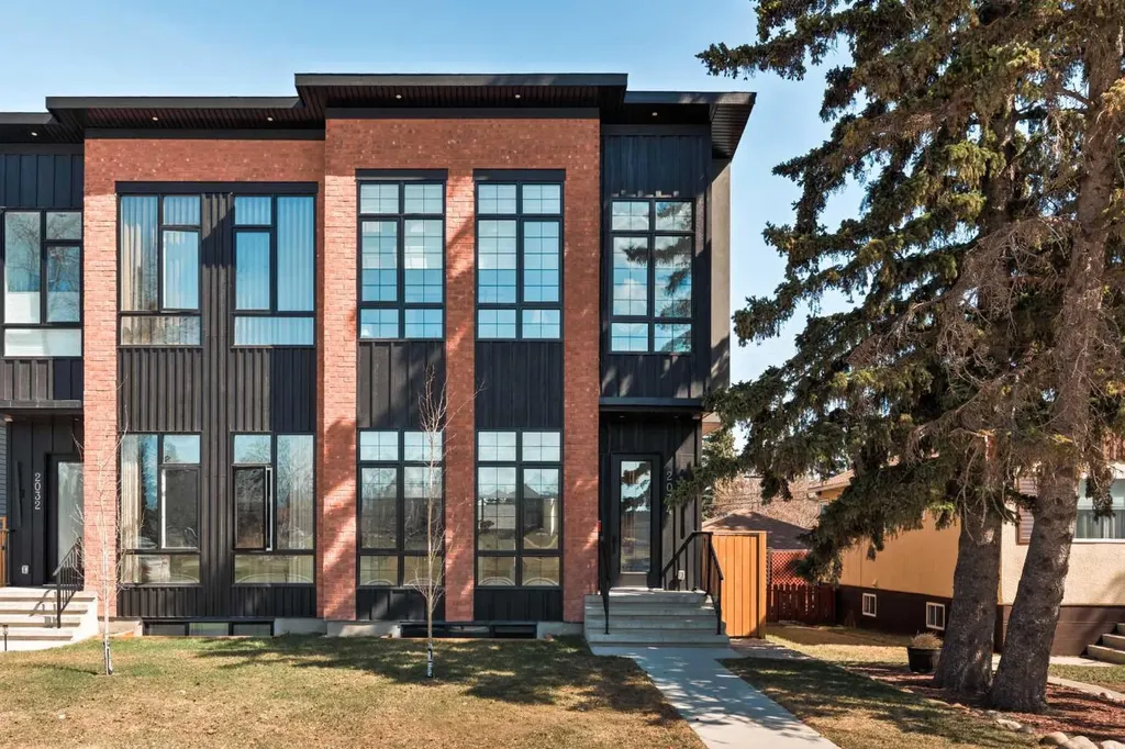 2034 29 Street SW Calgary AB T3E 2J9