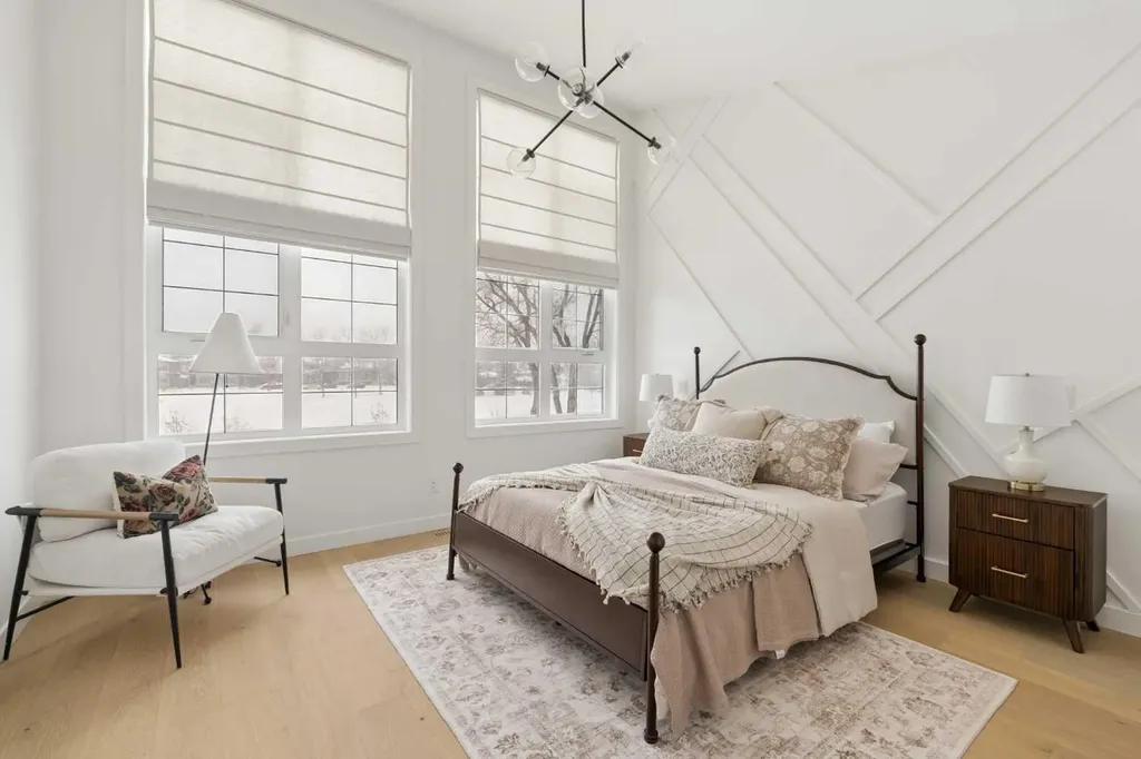 2034 29 Street SW Calgary AB T3E 2J9
