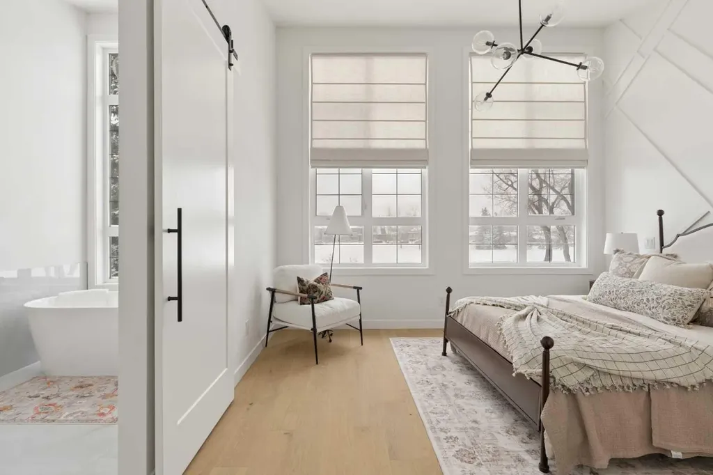 2034 29 Street SW Calgary AB T3E 2J9