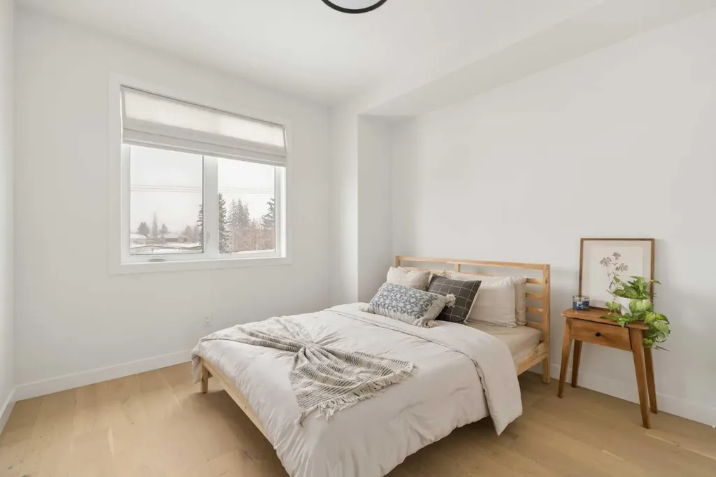 2034 29 Street SW Calgary AB T3E 2J9