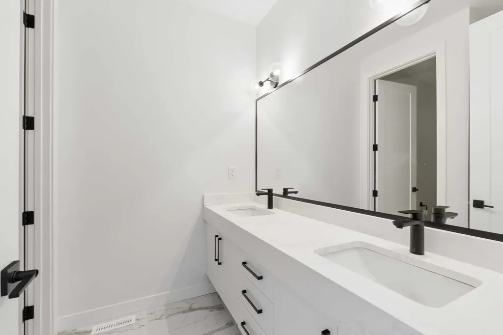 2034 29 Street SW Calgary AB T3E 2J9