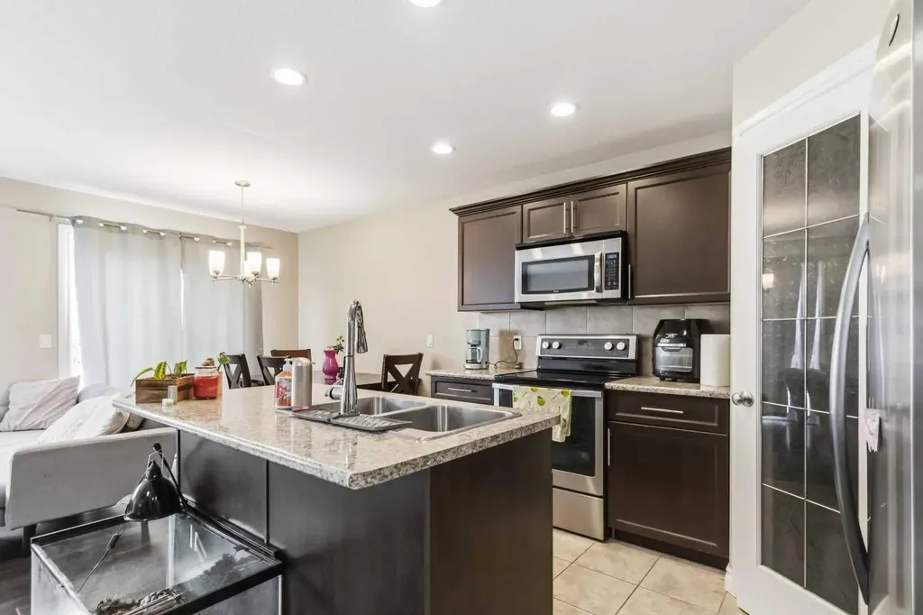 141 Dakin Drive Fort Mcmurray AB T9K 0Y1