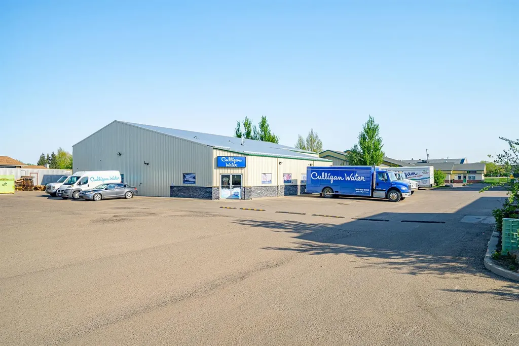 2711 50 Avenue Lloydminster SK S9V 2A8