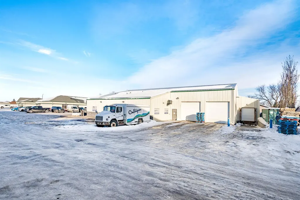 2711 50 Avenue Lloydminster SK S9V 2A8