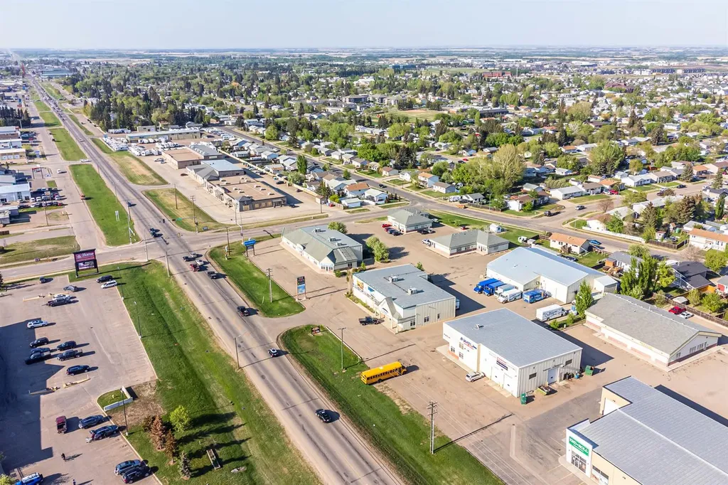 2711 50 Avenue Lloydminster SK S9V 2A8
