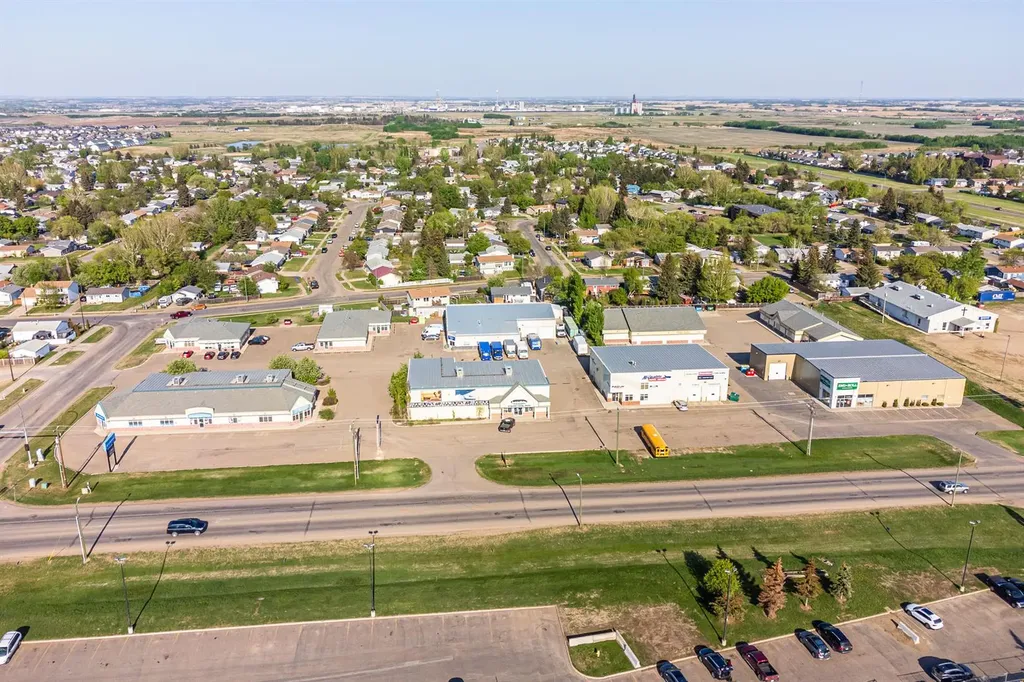 2711 50 Avenue Lloydminster SK S9V 2A8