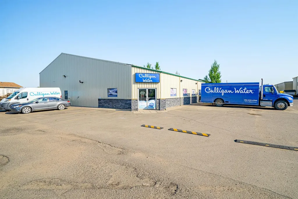 2711 50 Avenue Lloydminster SK S9V 2A8