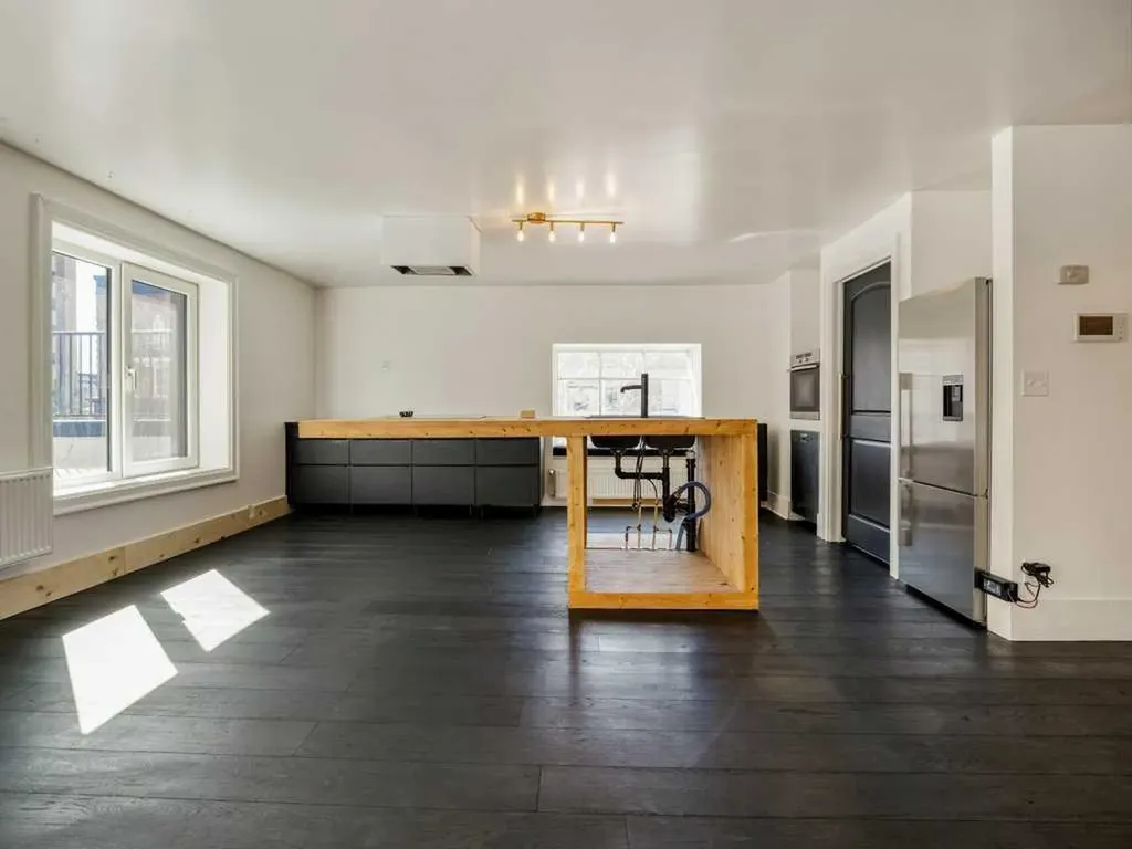 325 5 Street S Lethbridge AB T1J2B4