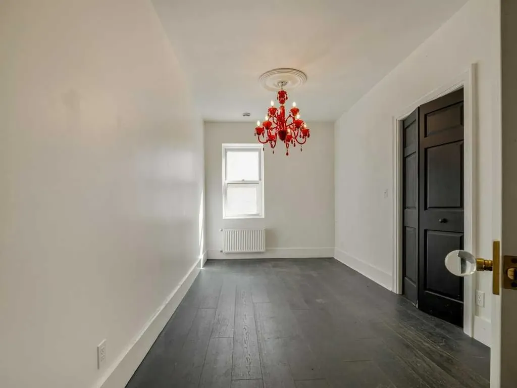 325 5 Street S Lethbridge AB T1J2B4
