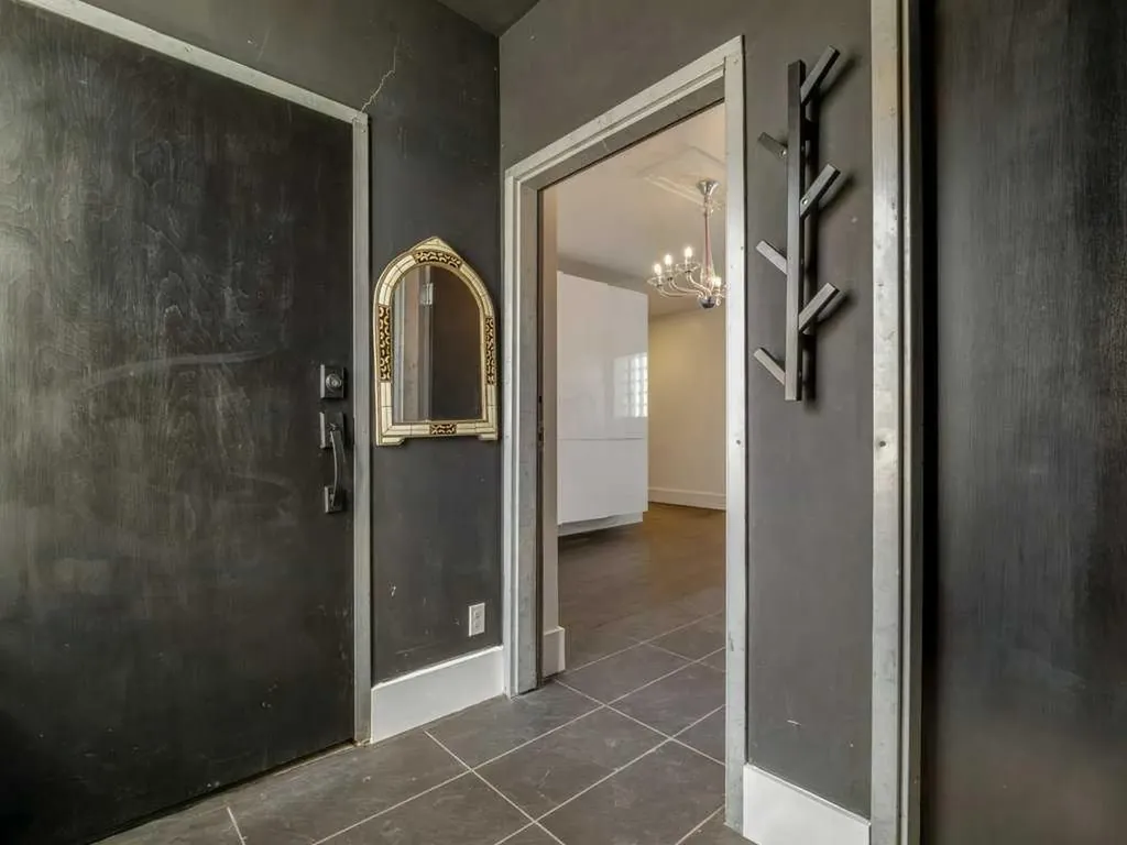 325 5 Street S Lethbridge AB T1J2B4