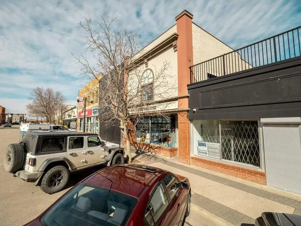 325 5 Street S Lethbridge AB T1J2B4