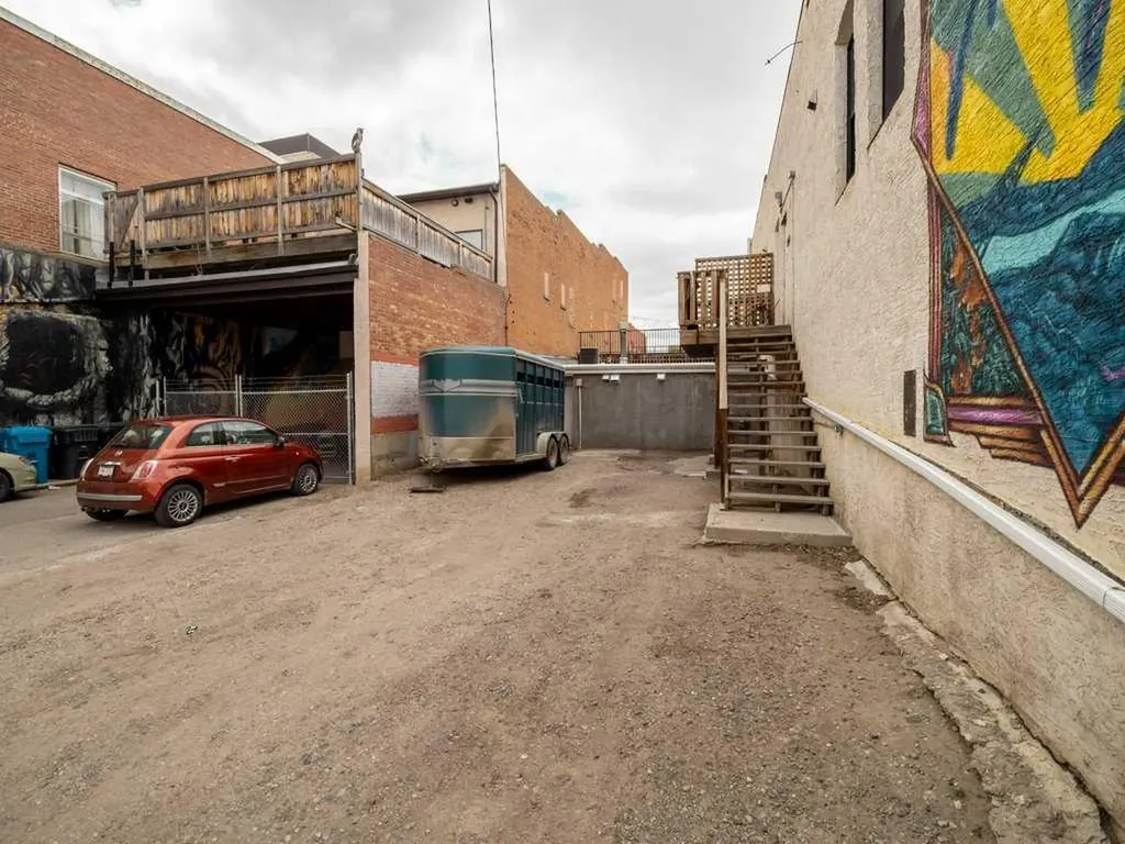 325 5 Street S Lethbridge AB T1J2B4