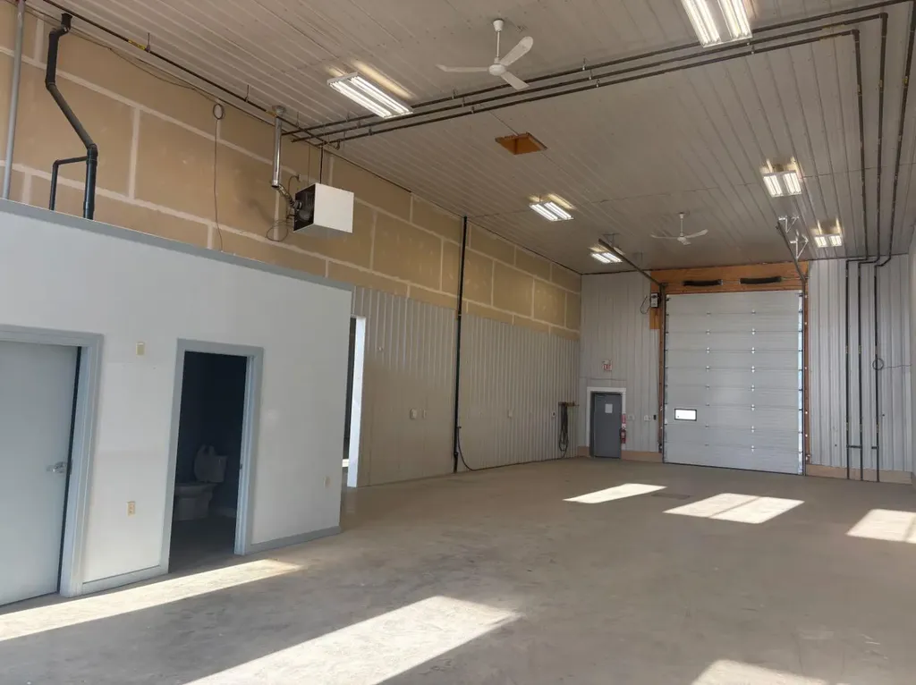 4314 41 Street Camrose AB T4V 4E5