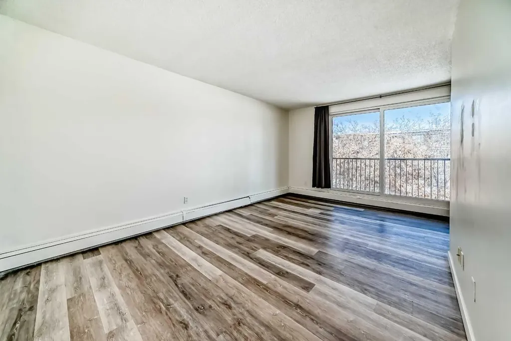 1703 11 Avenue SW Calgary AB T3C 0N5