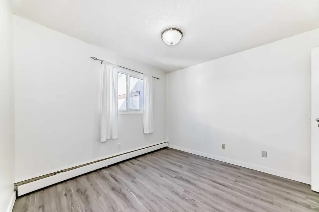 1703 11 Avenue SW Calgary AB T3C 0N5