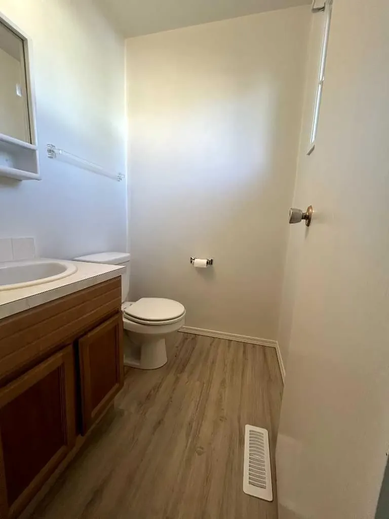 1614 3 Avenue Wainwright AB T9W1J3