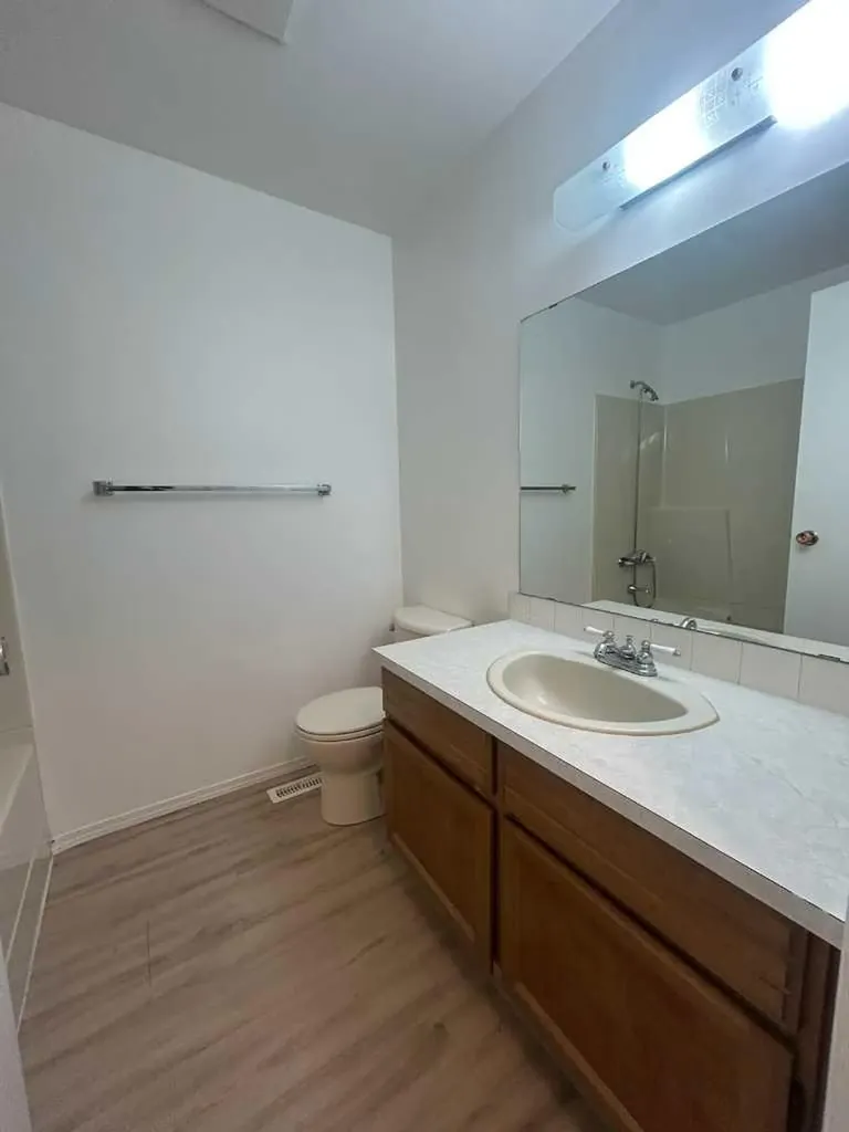 1614 3 Avenue Wainwright AB T9W1J3