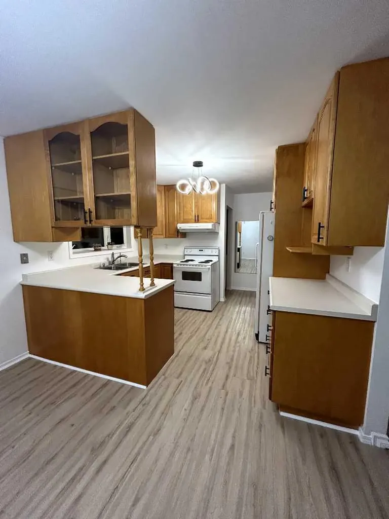 1614 3 Avenue Wainwright AB T9W1J3