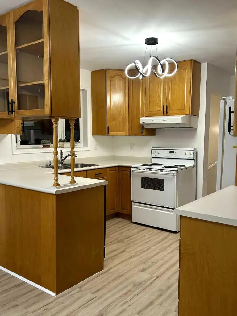 1614 3 Avenue Wainwright AB T9W1J3