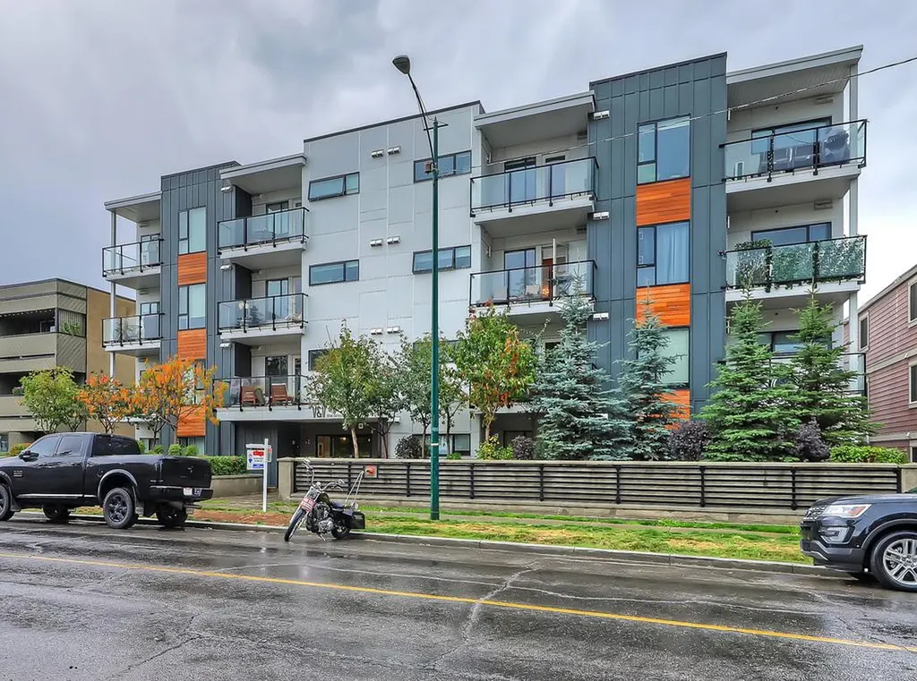 1521 26 Avenue SW Calgary AB T2T1C4