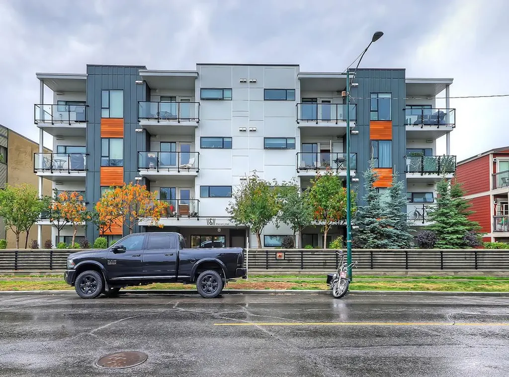 1521 26 Avenue SW Calgary AB T2T1C4