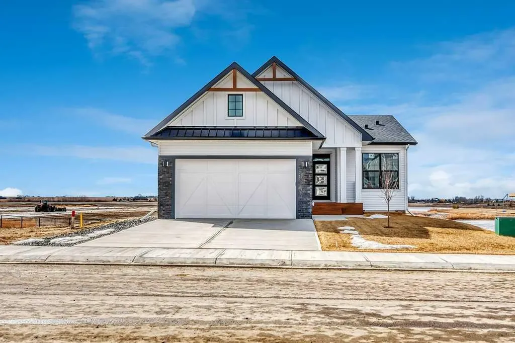 163 Lakewood Circle Strathmore AB T1P 2J4