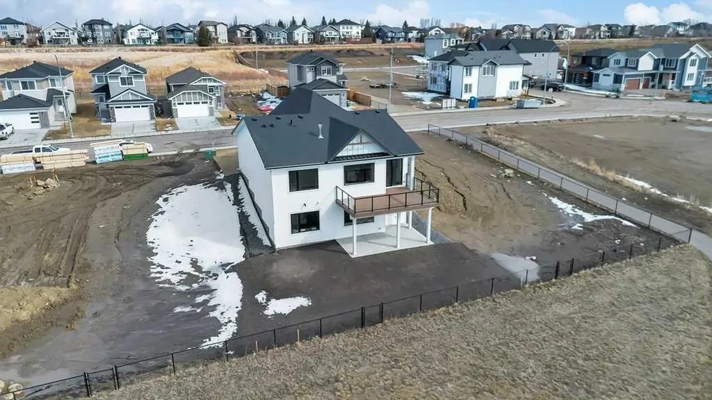 163 Lakewood Circle Strathmore AB T1P 2J4