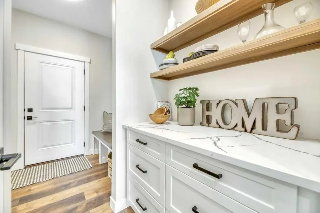 163 Lakewood Circle Strathmore AB T1P 2J4
