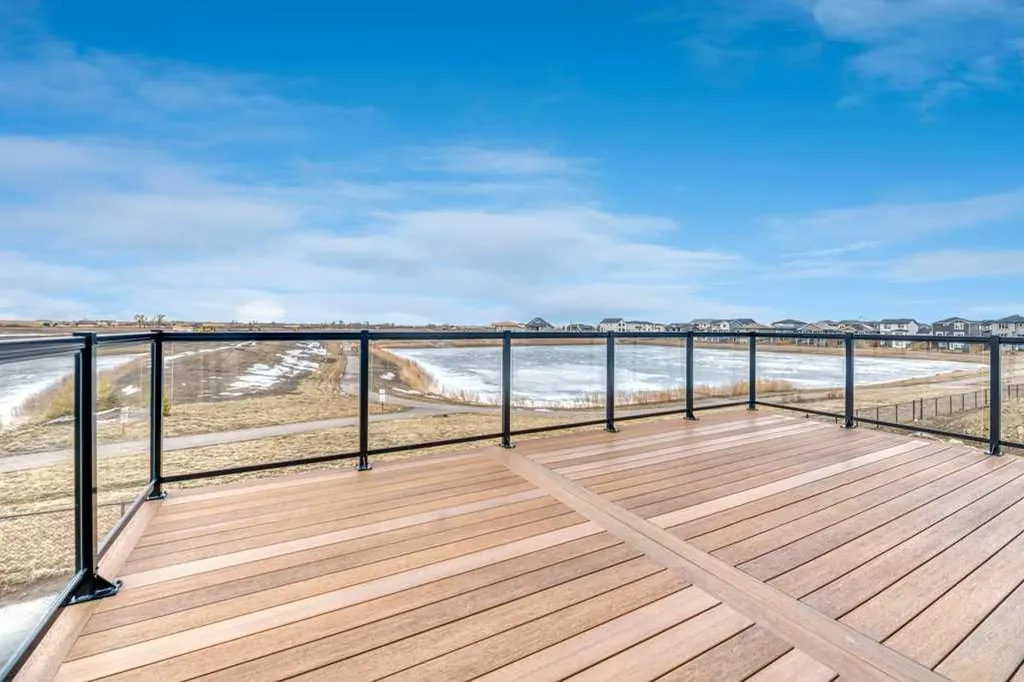 163 Lakewood Circle Strathmore AB T1P 2J4