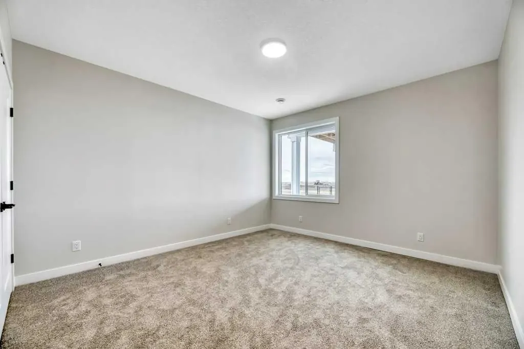 163 Lakewood Circle Strathmore AB T1P 2J4