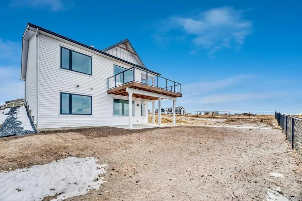 163 Lakewood Circle Strathmore AB T1P 2J4