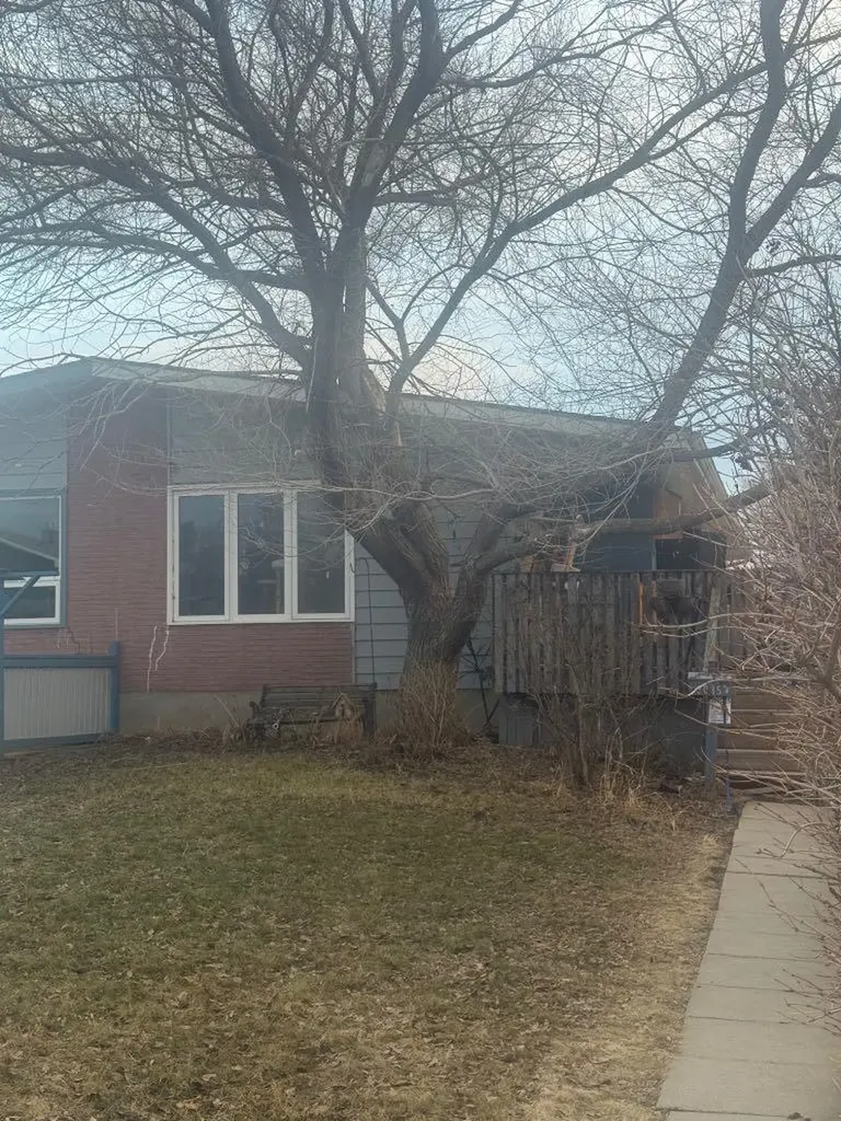 6035 59 Street Red Deer AB T4N 5L1